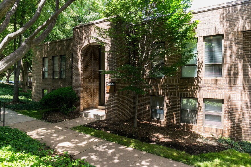 More Photos Of 7637-7645 Leesburg Pike, Falls Church Medical For Sale