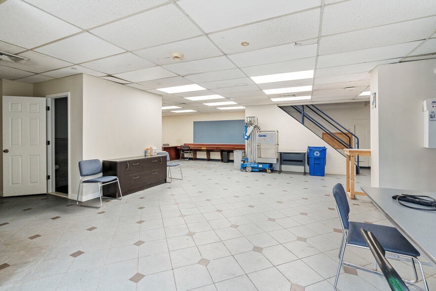 More Photos Of 4865 Arthur Kill Rd, Staten Island Warehouse For Sale