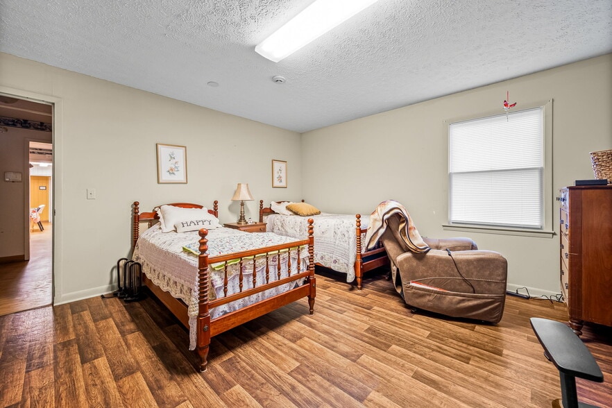 More Photos Of 345 Garfield St, McMinnville Assisted Living For Sale