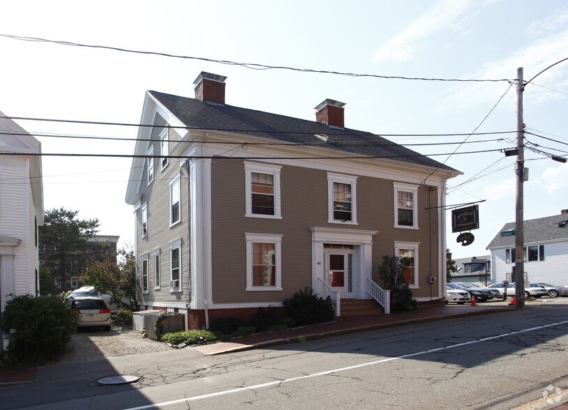 Primary Photo Of 110 Chapel St, Portsmouth Office For Lease