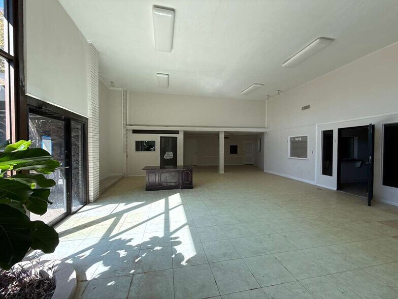 More Photos Of 1907 Southmore Ave, Pasadena Medical For Sale