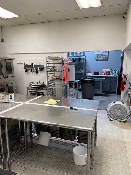 More Photos Of 109-111 S Main St, Irving Restaurant For Sale