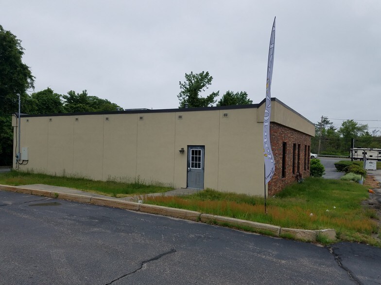 More Photos Of 458 Putnam Pike, Greenville Daycare Center For Lease
