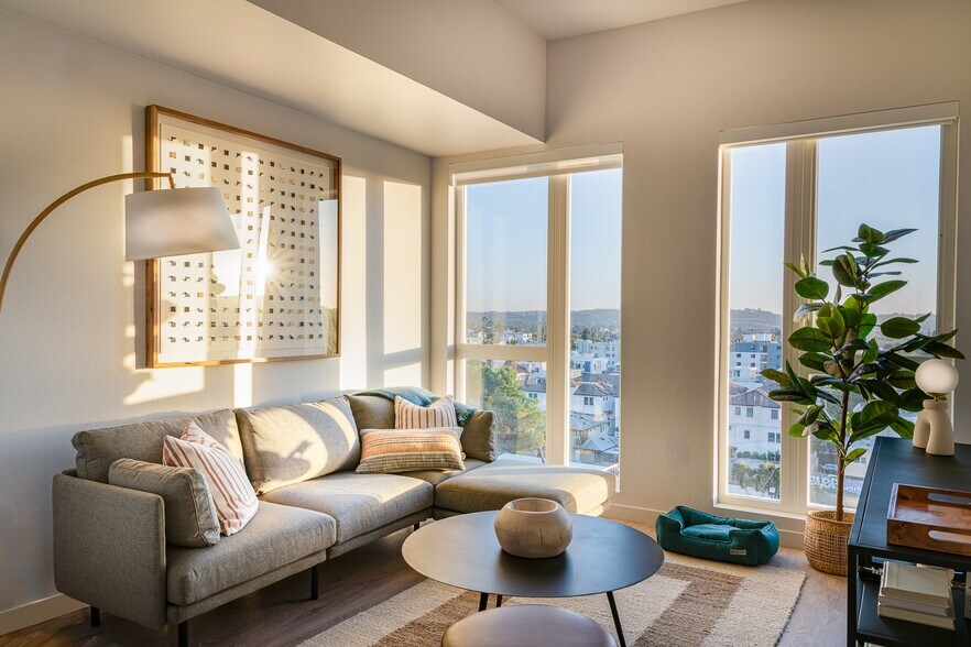 More Photos Of 5935 W Pico Blvd, Los Angeles Apartments For Lease