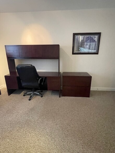 More Photos Of 106 Colony Park Dr, Cumming Office Residential For Lease