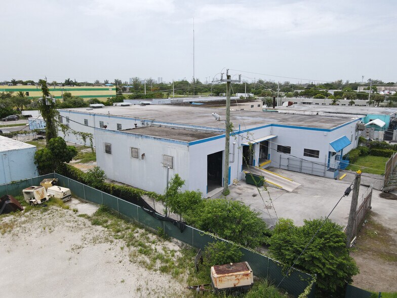 More Photos Of 7545 NW 26th Ave, Miami Warehouse For Sale