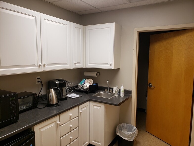 More Photos Of 1311 Cox St, Baltimore Warehouse For Sale