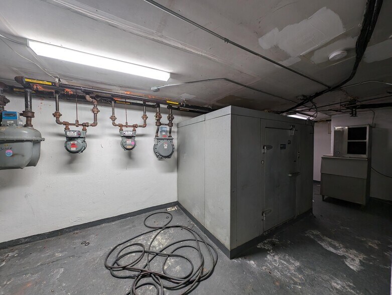 More Photos Of 305 E 92nd St, New York Apartments For Lease