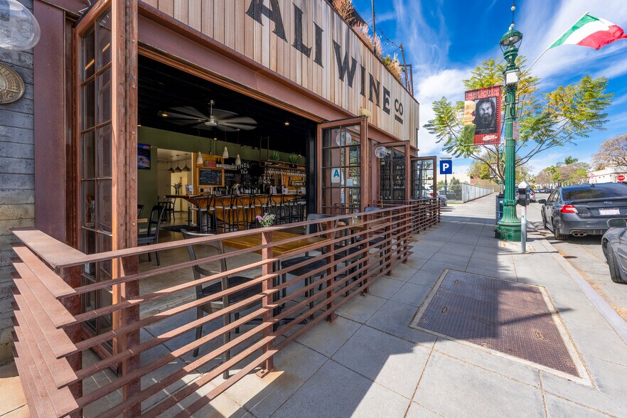 More Photos Of 2130 India St, San Diego Storefront Retail Residential For Lease