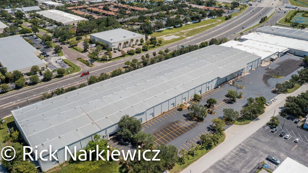 More Photos Of 6750 N Bryan Dairy Rd, Seminole Distribution For Lease