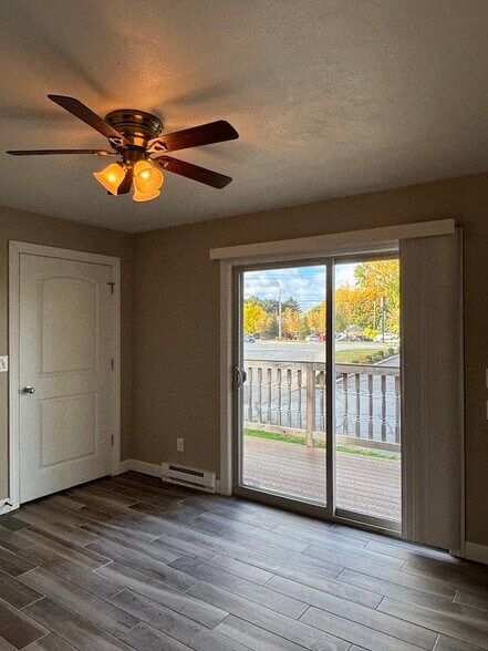 More Photos Of 1747 Oakdale Ave, Green Bay Apartments For Sale