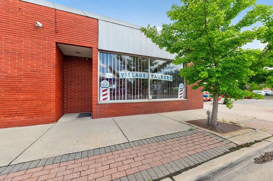 More Photos Of 458 Main St, Belleville Storefront Retail Office For Sale