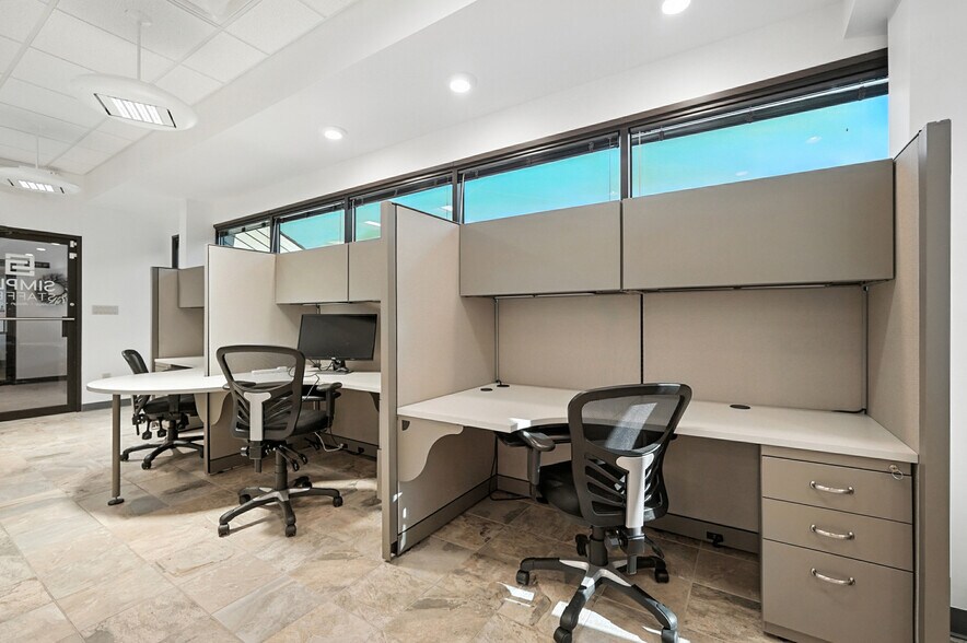 More Photos Of 5636 Bridgetown Rd, Cincinnati Medical For Sale