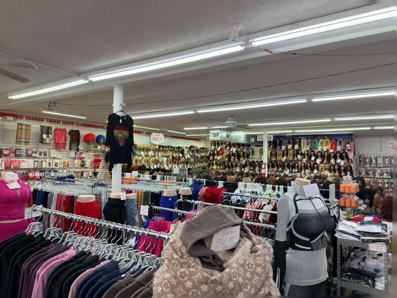 More Photos Of 932 Airport Rd, Ferguson Freestanding For Sale