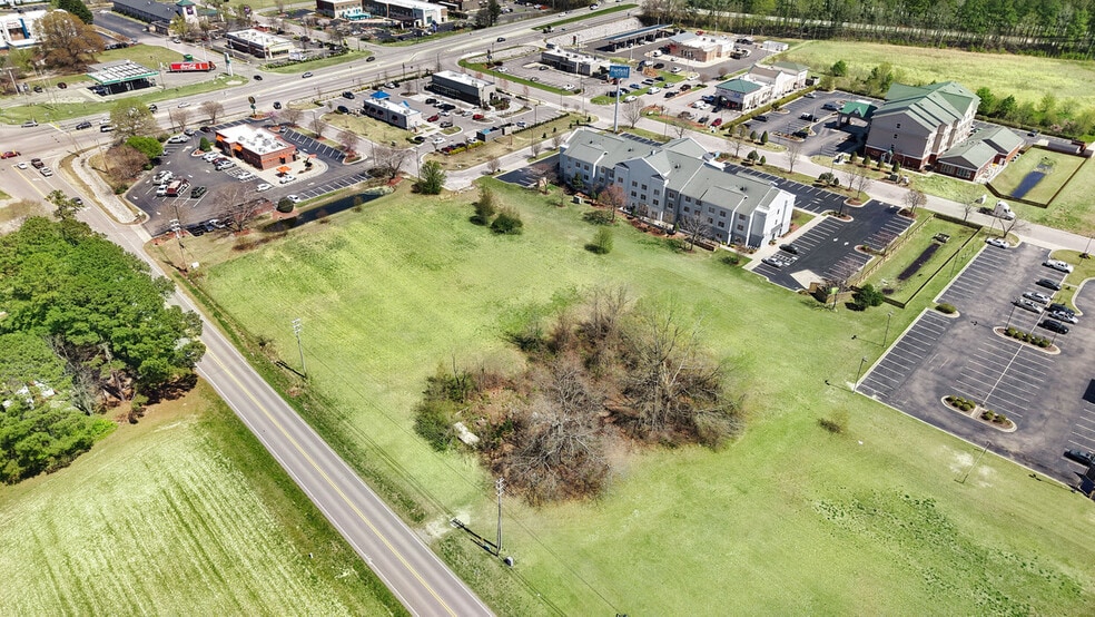 More Photos Of 5442 Lamm Rd, Wilson Storefront For Lease