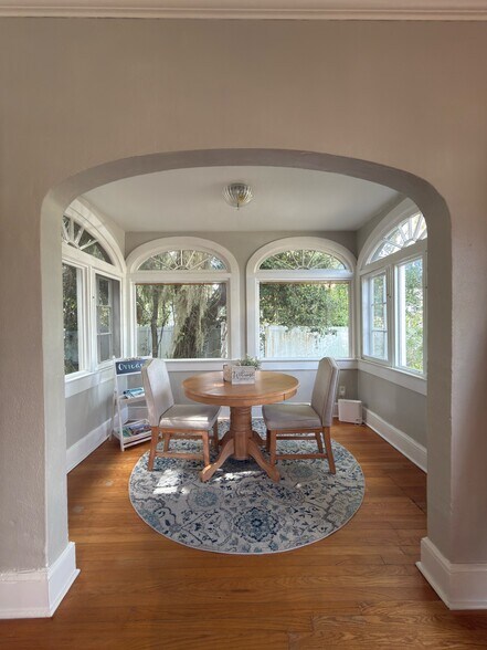 More Photos Of 469 S Central Ave, Oviedo Office For Lease
