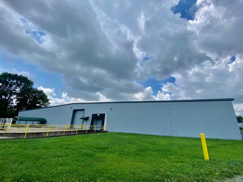 More Photos Of 759 Hennessy Way, Bowling Green Distribution For Lease