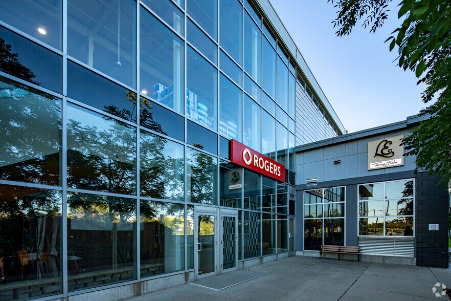 More Photos Of 1015-1025 Lake Shore Blvd E, Toronto General Retail For Lease