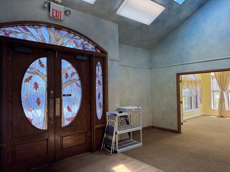 More Photos Of 160 Sagamore Pky W, West Lafayette Office For Lease