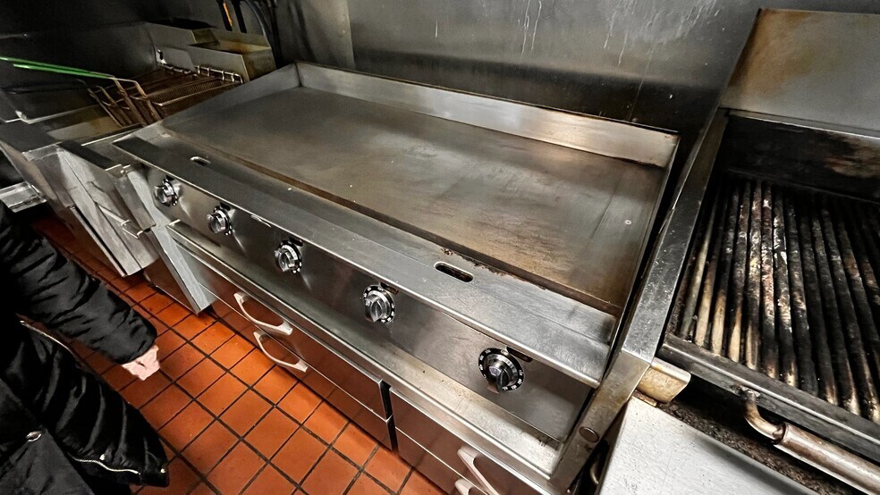 More Photos Of 641 Chester Pike, Prospect Park Restaurant For Sale