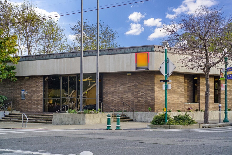 More Photos Of 1414 Webster St, Alameda Bank For Lease