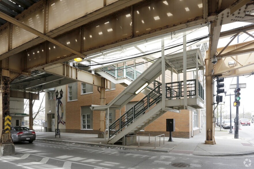 More Photos Of 304-316 N Pulaski St, Chicago Storefront Retail Office For Sale