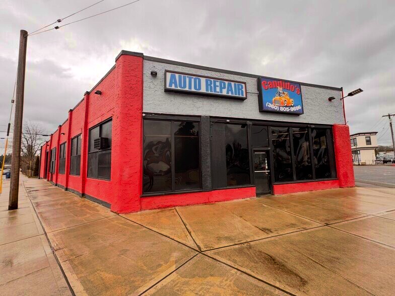 More Photos Of 225 W Main St, Monroe General Retail For Sale