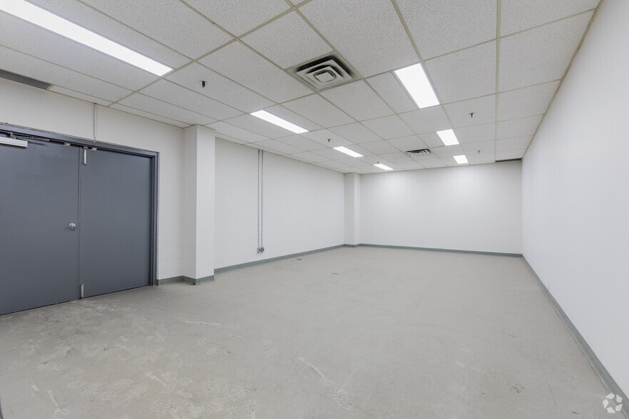 More Photos Of 8069 Lawson Rd, Milton Manufacturing For Sale