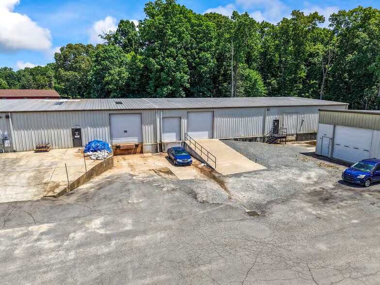 More Photos Of 10490 N NC Highway 150, Clemmons Flex For Sale