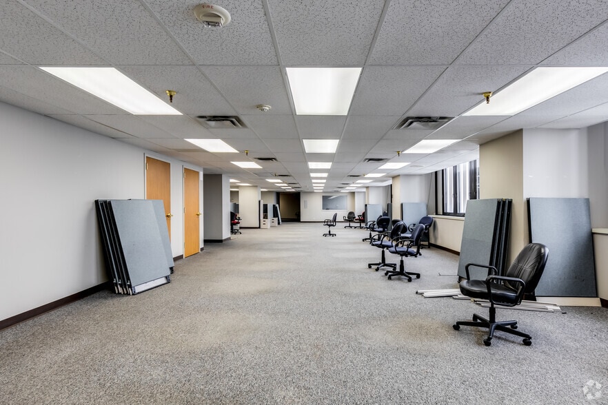 Photo of 31st Floor Ste 60-3100