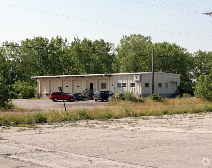 More Photos Of 555 F St, Perrysburg Truck Terminal For Lease