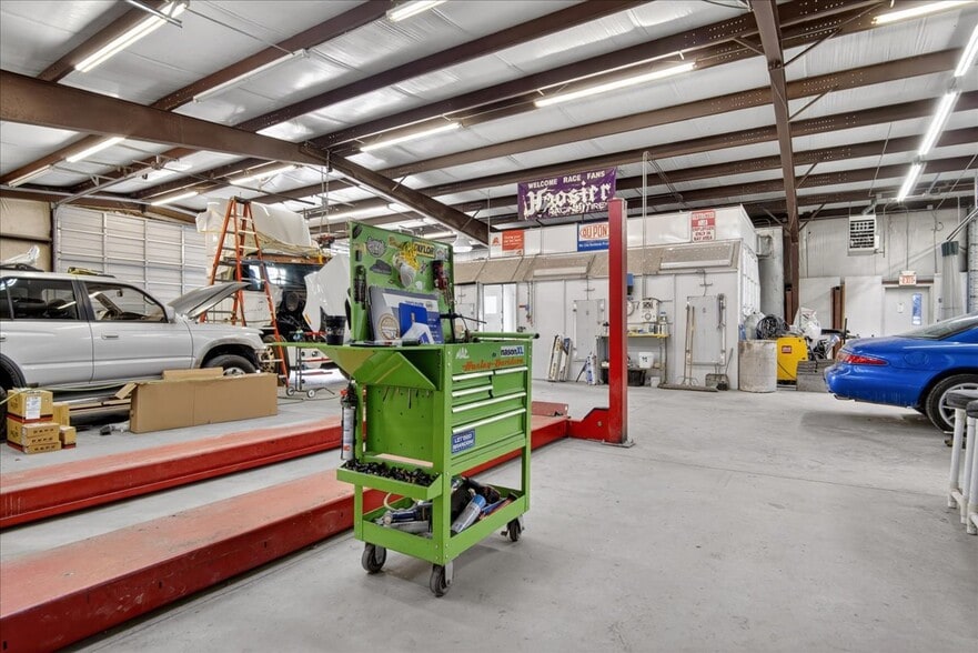 More Photos Of 3688 Raleigh Rd, Henderson Office For Sale