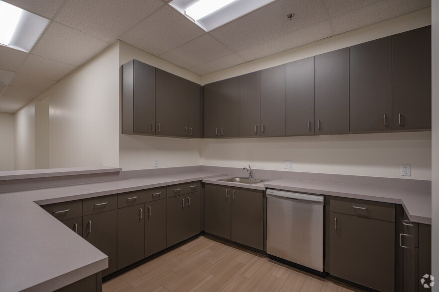 More Photos Of 8601 W Jefferson St, Tolleson Warehouse For Lease