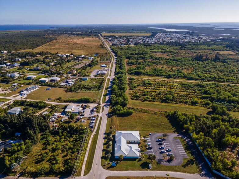 More Photos Of 8359 Stringfellow Rd, Saint James City Medical For Lease