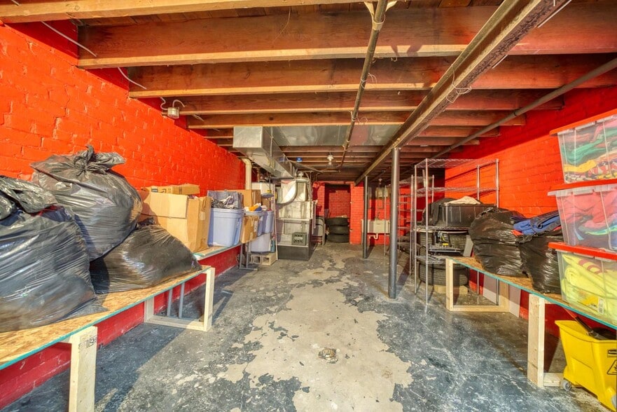 More Photos Of 10325 Cadieux Rd, Detroit Flex For Sale