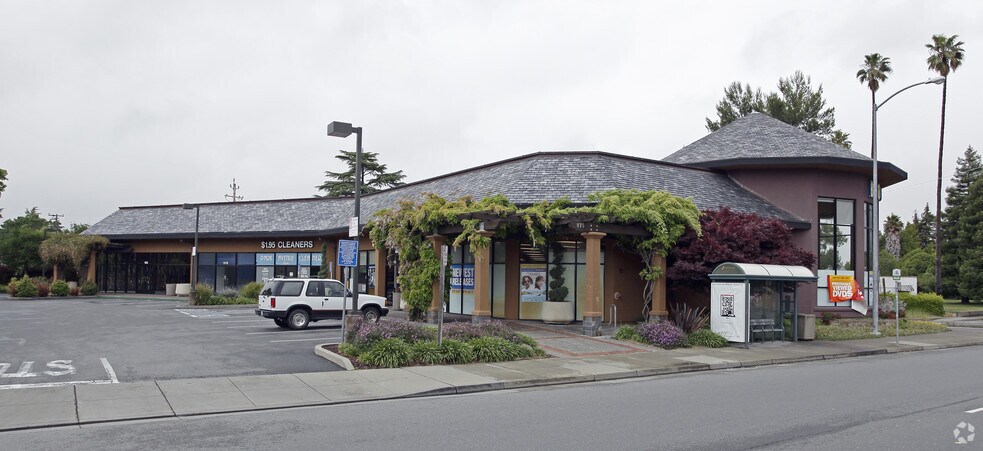 More Photos Of 975 Diablo Ave, Novato Freestanding For Lease