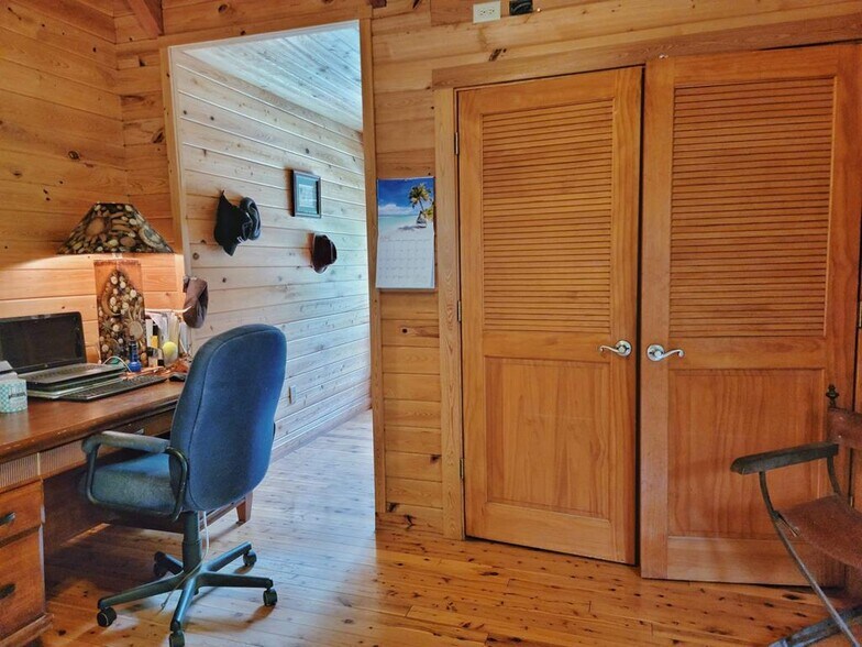 More Photos Of 9545 178th St, Mc Alpin Specialty For Sale