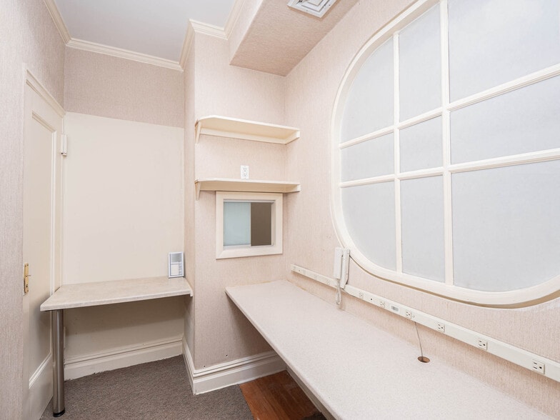More Photos Of 145 W 86th St, New York Apartments For Sale