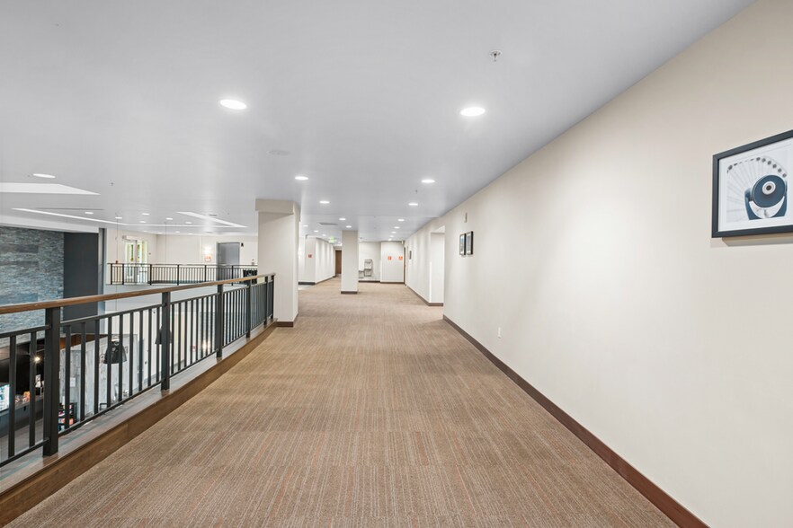 More Photos Of 22406 Pacific Highway South, Des Moines Hotel For Sale