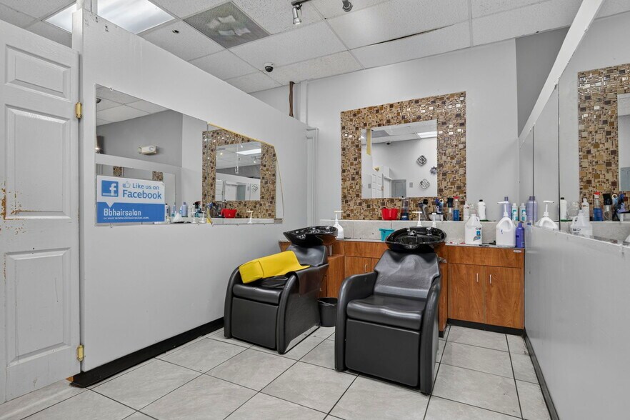 More Photos Of 131 Boston Rd, North Billerica General Retail For Sale