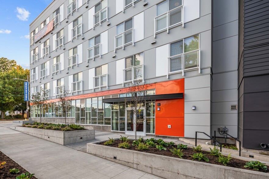 More Photos Of 9208 20th Ave SW, Seattle Apartments For Lease