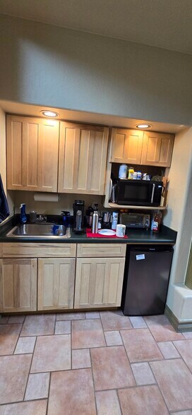 More Photos Of 1670 Willow Creek Rd, Prescott Office For Sale