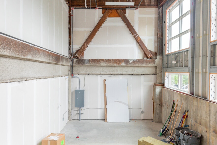 More Photos Of 383 Commercial St, Portland Apartments For Sale