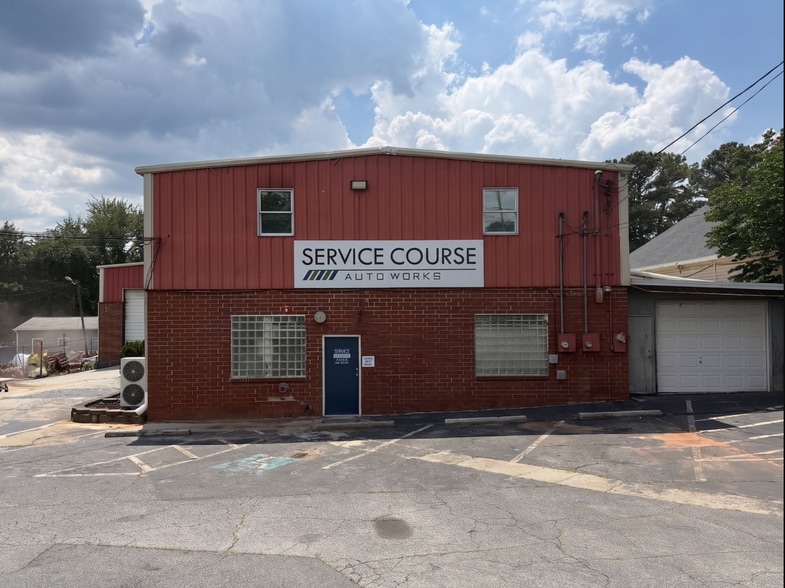 Primary Photo Of 334 N Clarendon Ave, Scottdale Warehouse For Lease