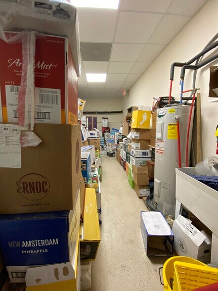 More Photos Of 2805 Fort Argyle Rd, Bloomingdale Bar For Sale