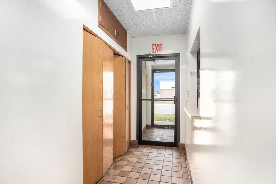 More Photos Of 2007 E Apple Ave, Muskegon Medical For Sale