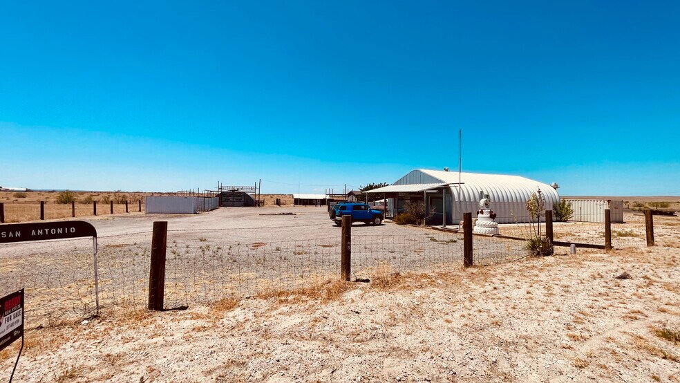 More Photos Of 1613 W San Antonio St, Marfa Specialty For Sale