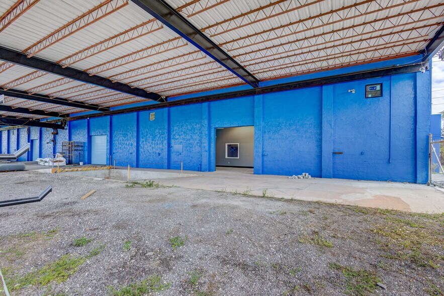 More Photos Of 7030 N Haverhill Rd, Riviera Beach Warehouse For Sale