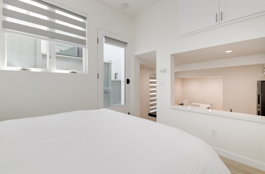 More Photos Of 2633 Ocean St, Carlsbad Apartments For Sale