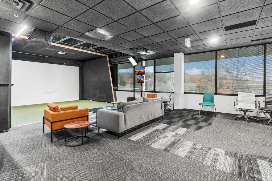 More Photos Of 7807 Creekridge Cir, Bloomington Office For Sale